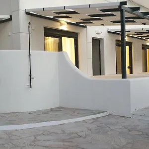 https://eantos-studios-and-suites.hotelschalkidiki.net