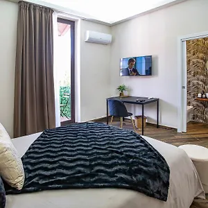 https://apt-lustru.catania-hotels.net