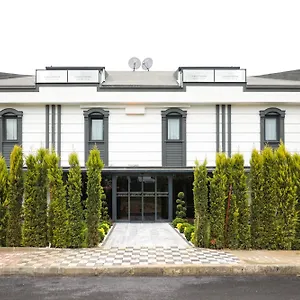 Gardenmode Airport Hotel