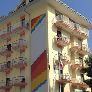 https://maxi-heron.hotelinveneto.com